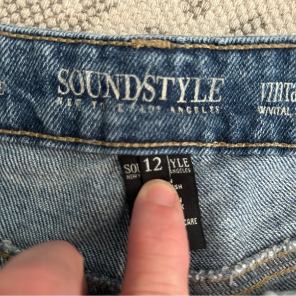 SoundStyle denim shorts. Size 12, raw edge bottoms. EUC - Picture 4 of 4